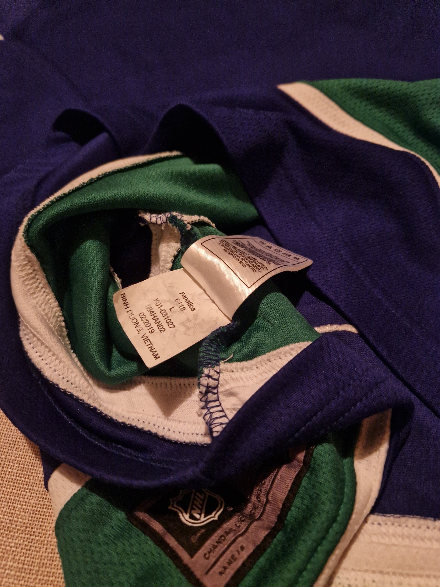 NHL Vancouver Canucks Jersey