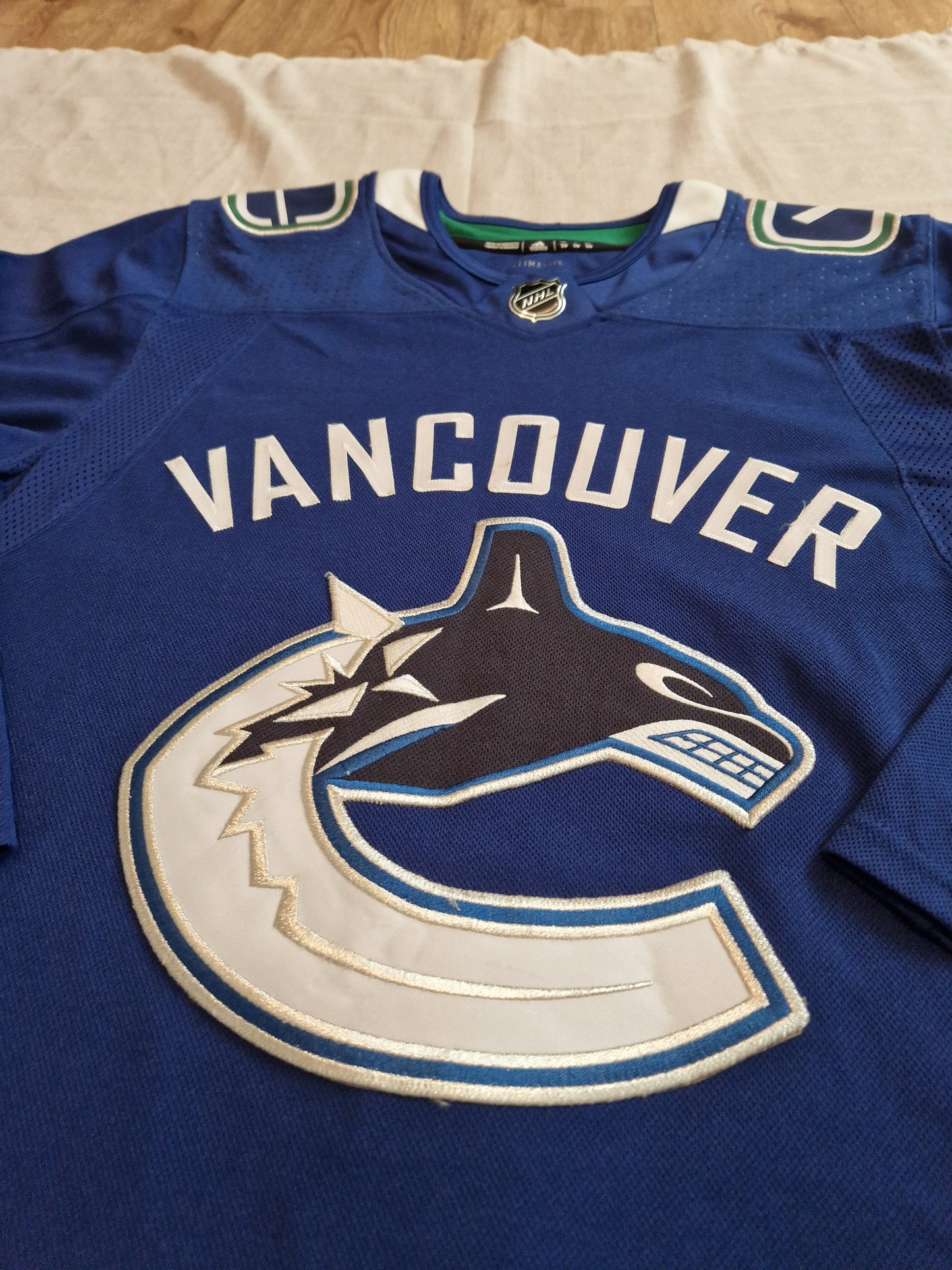 NHL Vancouver Canucks Jersey