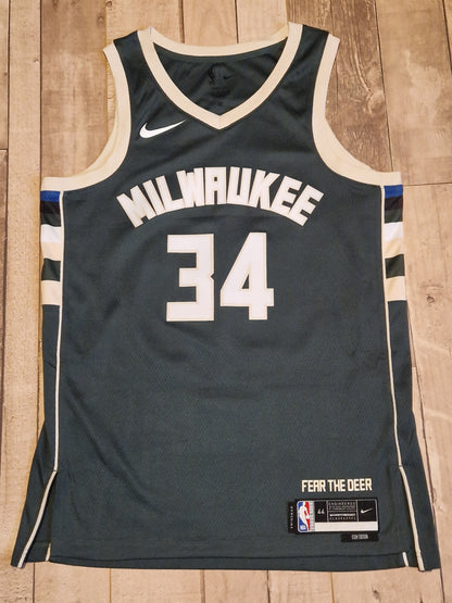 Milwaukee Bucks Giannis Antetokounmpo Jersey