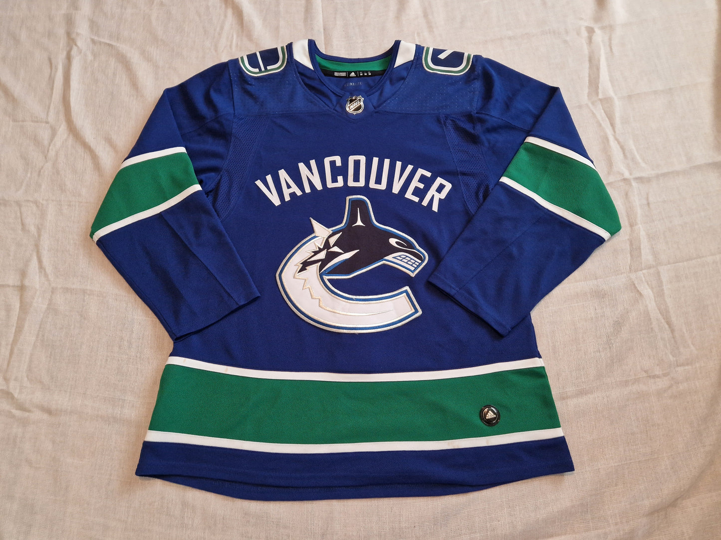 NHL Vancouver Canucks Jersey