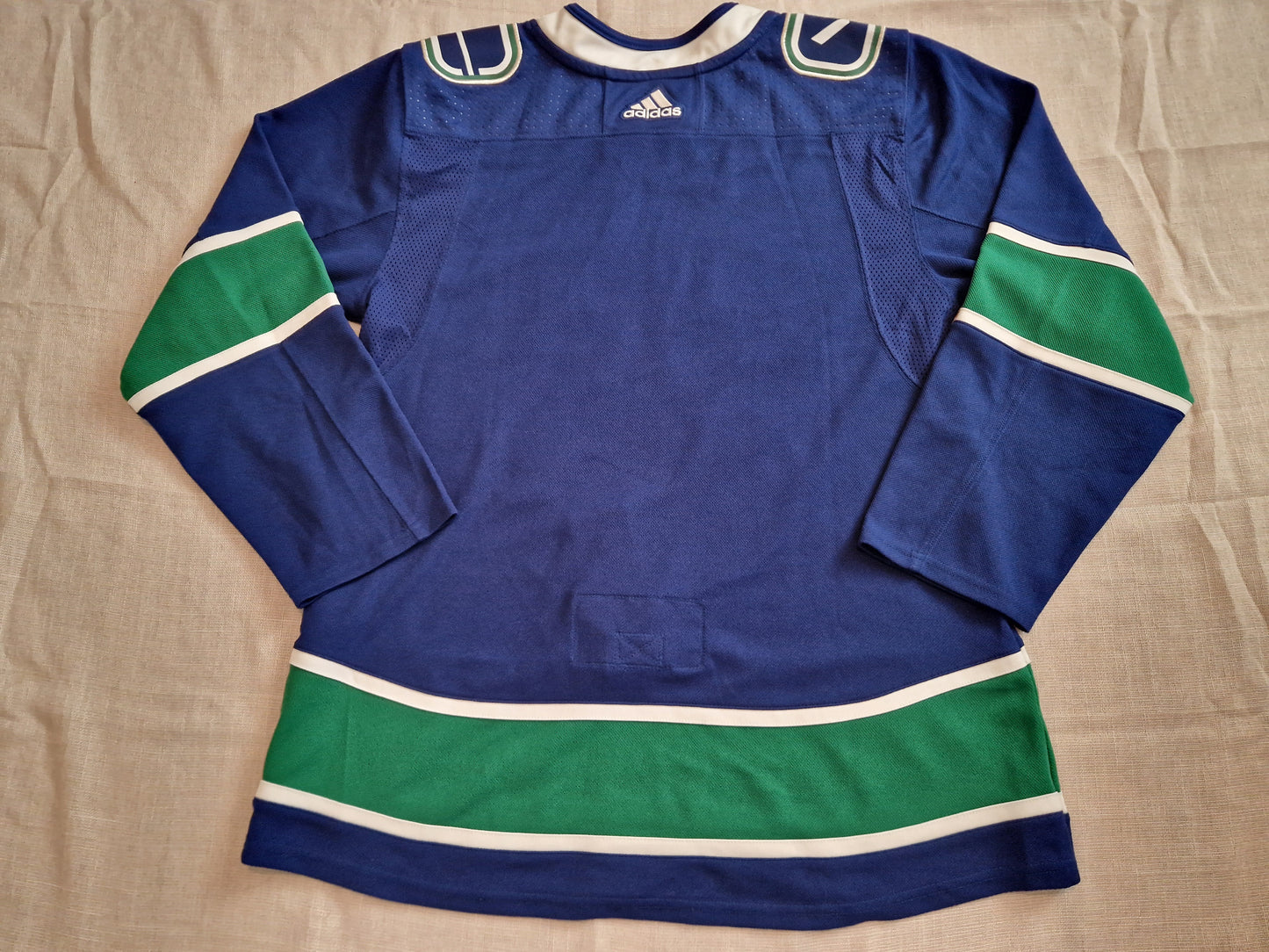 NHL Vancouver Canucks Jersey