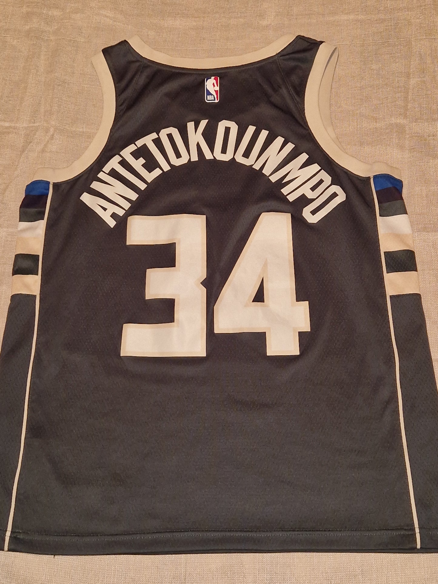 NBA Milwaukee Bucks Giannis Antetokounmpo Jersey