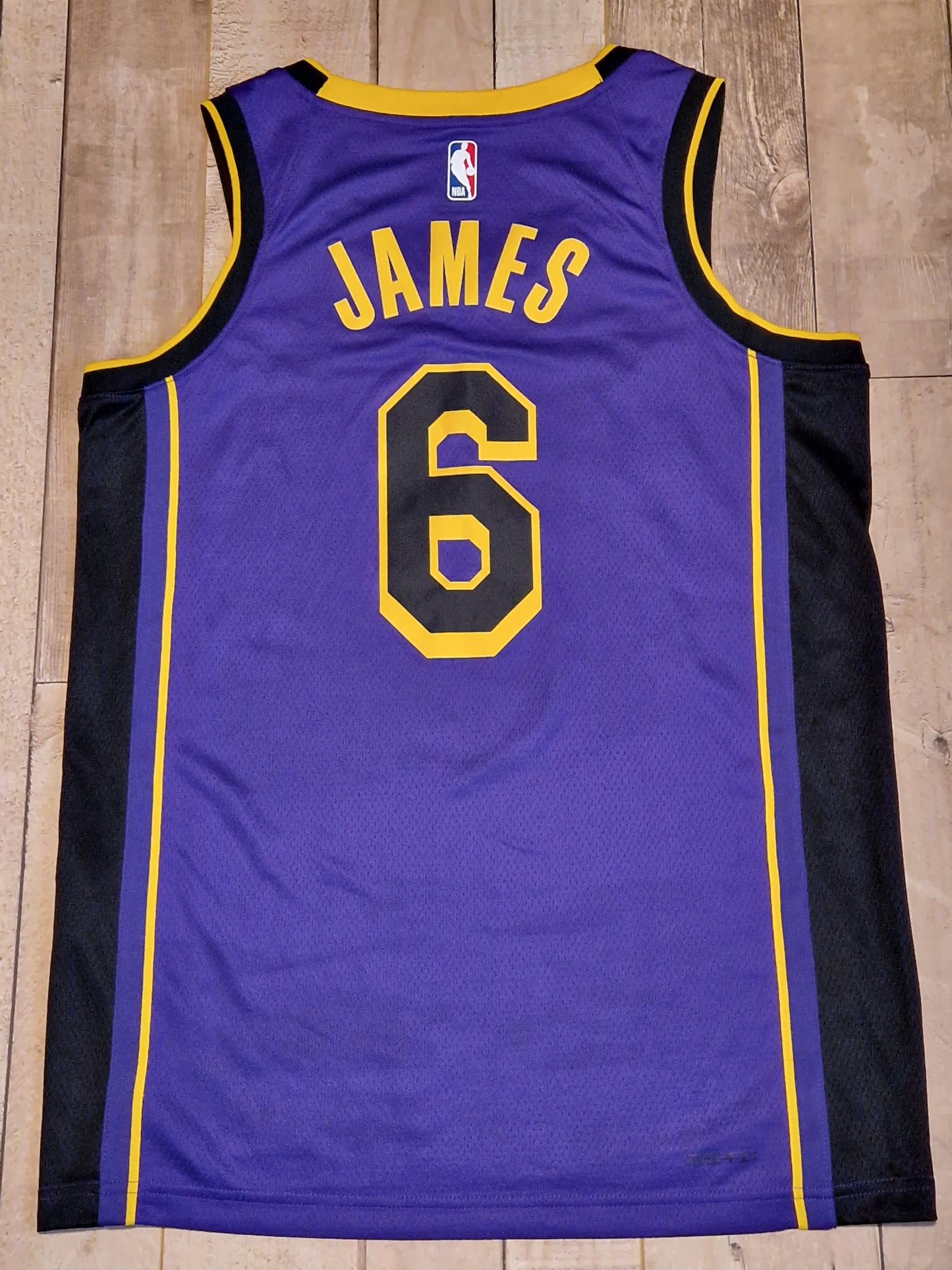 LA Lakers LeBron James Jersey